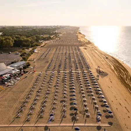 Апартаменты With Garden In *